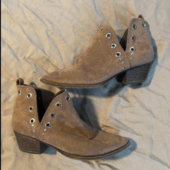 Chinese Laundry Booties - Picture 1 of 1